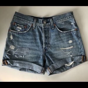 Levi’s 501 medium/high rise denim shorts
